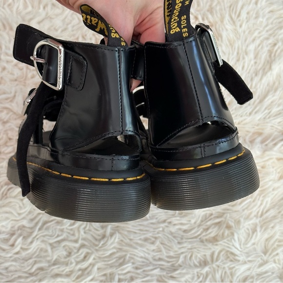 Dr. Martens MACKAYE LEATHER STRAP SANDALS black platform buckles SZ 8L shiny - Picture 6 of 9